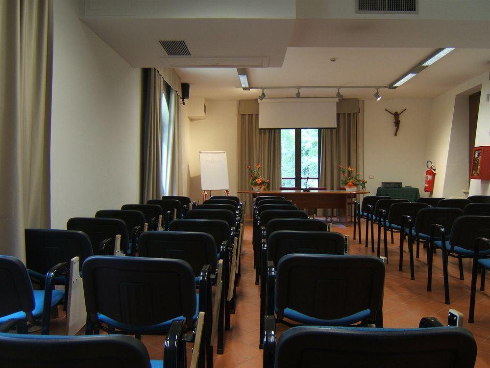 Albergo La Foresta Реджелло Екстер'єр фото