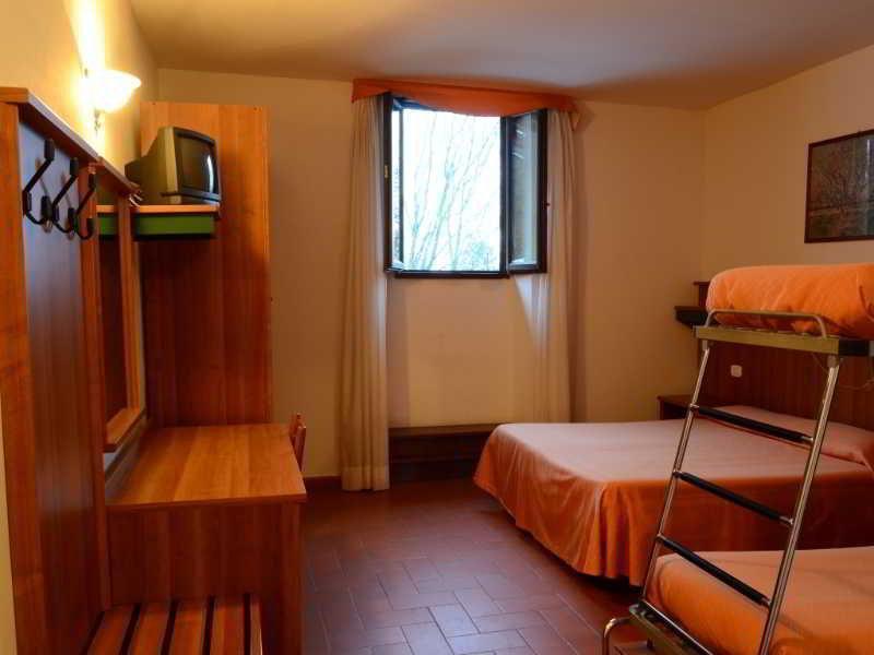 Albergo La Foresta Реджелло Екстер'єр фото